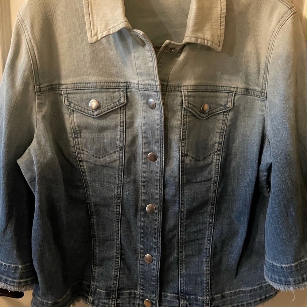Chico’s Ombré Denim Jacket Chico’s Size 2 or Large - Picture 1 of 3